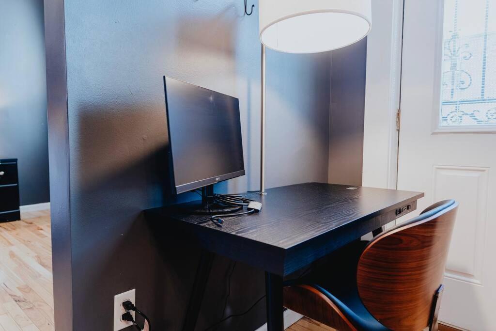 Urban Wfh Setup & Patio Soulard Apartment Saint Louis
